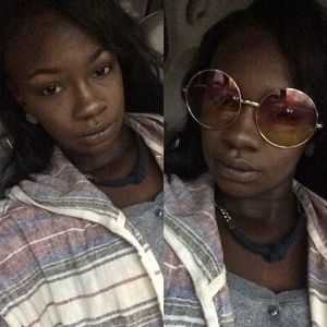 Meet your Posher, Kenyatta